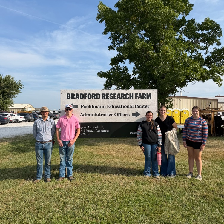 students at Bradford Farms 