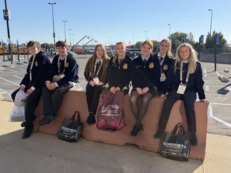 students in FFA Official Dress 