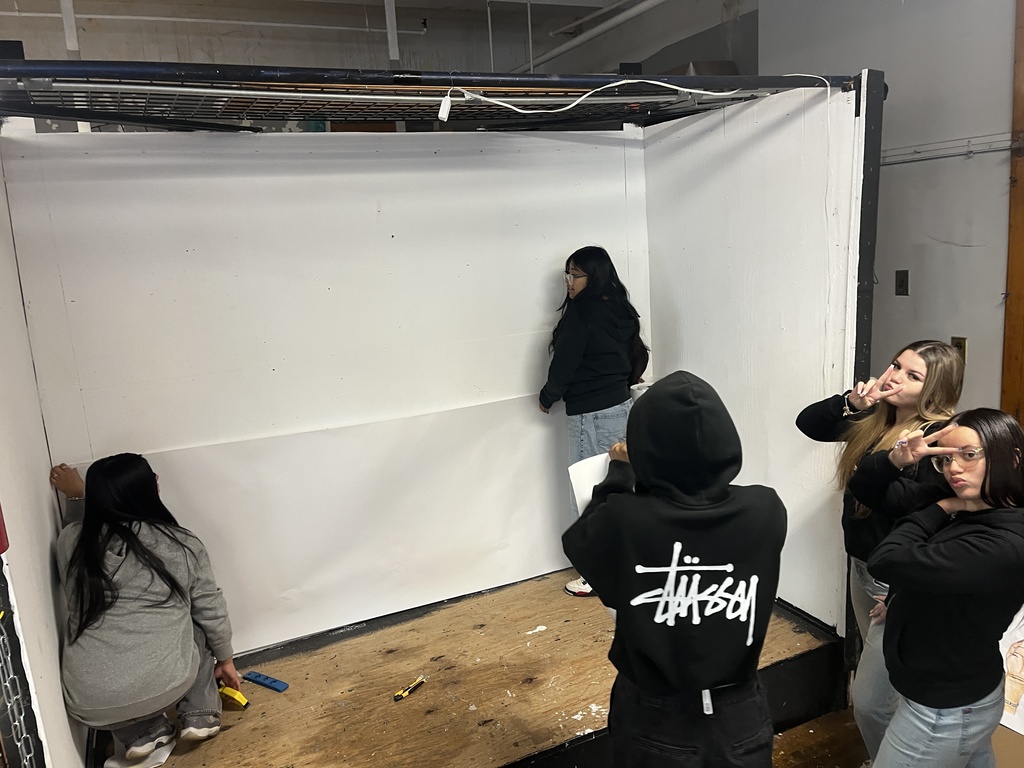 Holiday Window Prototype Seniors kick off the 2025 Holiday Window Prototype by preparing the mock up window. ❄️ ✨