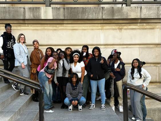 BSU club members posing outside of the Metropolitan Museum of Art.
