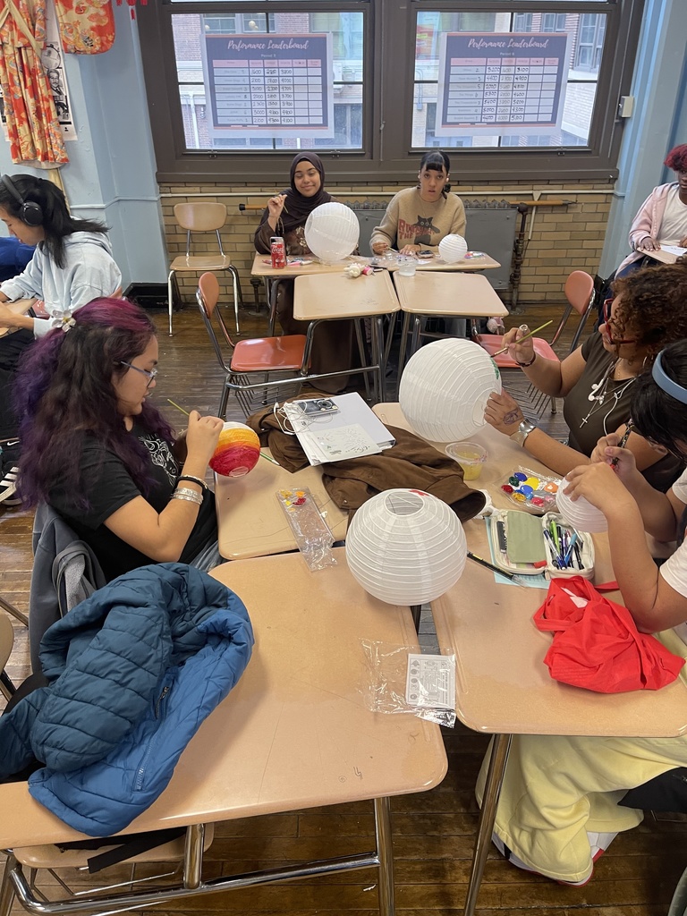 Decorating Paper Lanterns for the Holidays