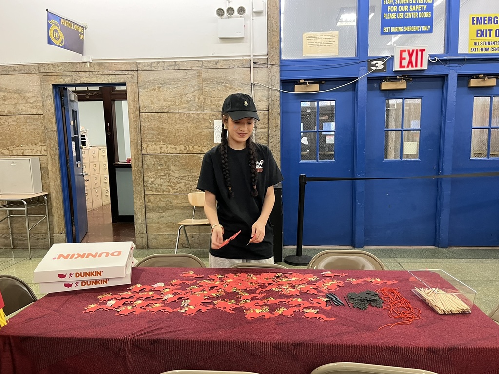 ACC President Lina prepping the dragon scratch station