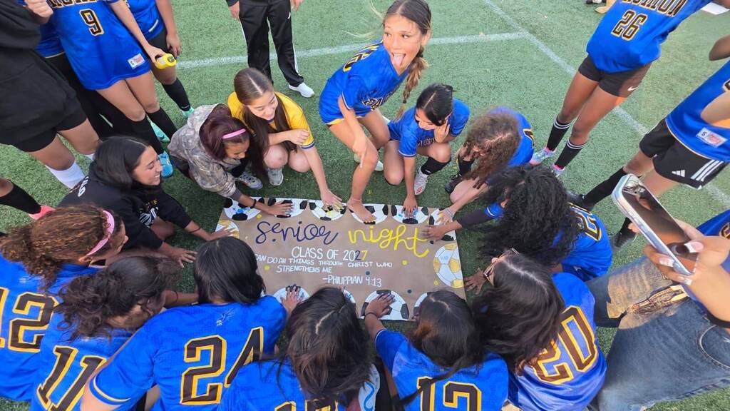 SENIOR SOCCER 1