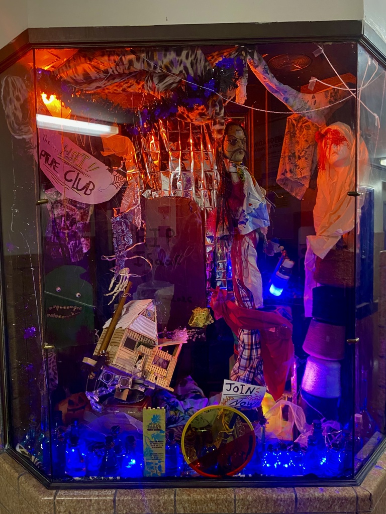 HALLOWEEN WINDOWS 1
