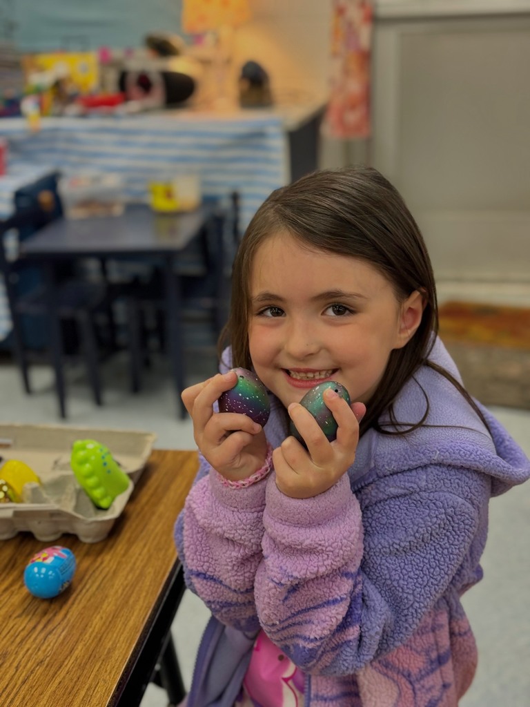 🥚🐰 Kindergarten Easter Fun!  Our Kindergarten students had a blast during their classroom Easter egg hunt! With a little help from their 4th grade buddies—who came in ahead of time to hide the eggs—the excitement was through the roof.  It was so special to see our older students helping create a fun and memorable experience for our Kindergarteners. Lots of smiles, laughter, and teamwork all around!  Great job to our 4th grade helpers and happy hunting, Kindergarten! 🌷✨