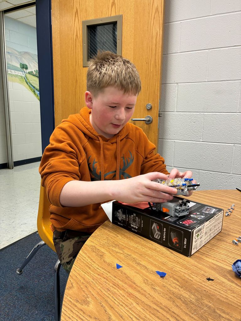 🛠️⚡ Future Engineers at Work! ⚡🛠️  Our gifted students have been diving into the world of engineering—designing and building functional model vehicle motors, solar-powered cars, and remote control cars!  Through this hands-on experience, students aren’t just building—they’re understanding. They can clearly explain how each component works together to produce energy, movement, light, and sound.  It’s incredible to see their creativity, problem-solving, and innovation in action. The future is bright with these young engineers leading the way! 🚗💡  #GoRams #GiftedEducation #STEM #FutureEngineers