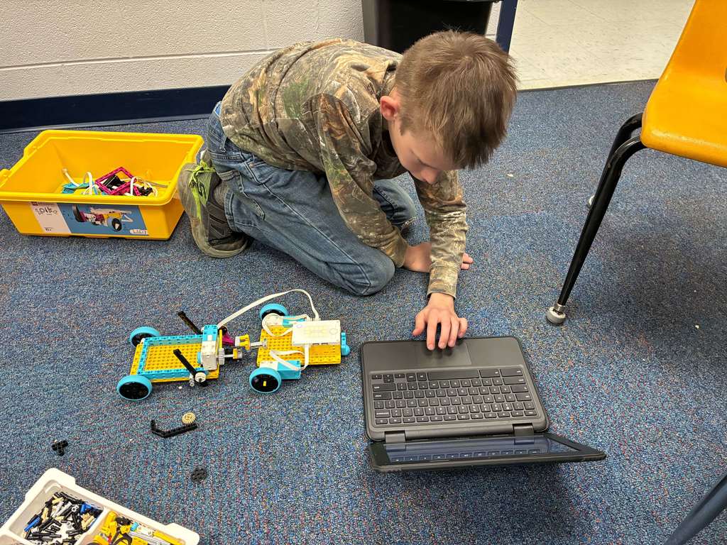 🛠️⚡ Future Engineers at Work! ⚡🛠️  Our gifted students have been diving into the world of engineering—designing and building functional model vehicle motors, solar-powered cars, and remote control cars!  Through this hands-on experience, students aren’t just building—they’re understanding. They can clearly explain how each component works together to produce energy, movement, light, and sound.  It’s incredible to see their creativity, problem-solving, and innovation in action. The future is bright with these young engineers leading the way! 🚗💡  #GoRams #GiftedEducation #STEM #FutureEngineers