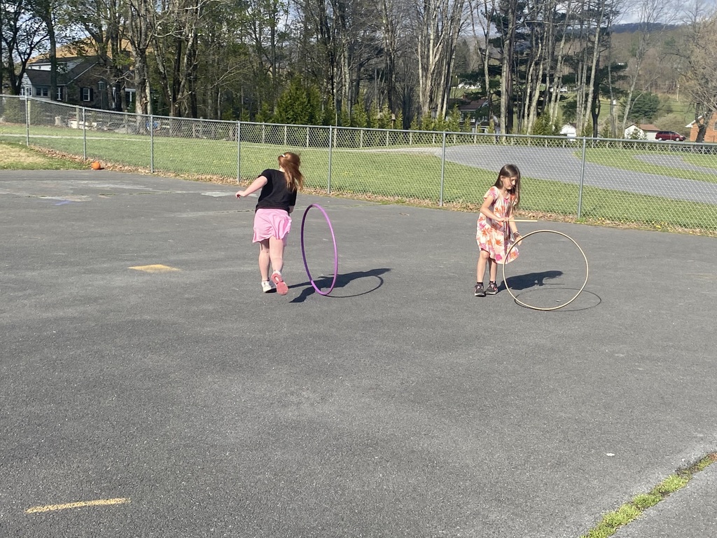 ✨🏫  Mrs. Wood brought history to life with fun Colonial Stations in P.E., where our elementary students experienced the colonial versions of modern-day equipment! 🇺🇸👣  From hands-on activities to a glimpse of how kids stayed active long ago, it was a great mix of learning and movement. Way to go, Rams! 🐏💪