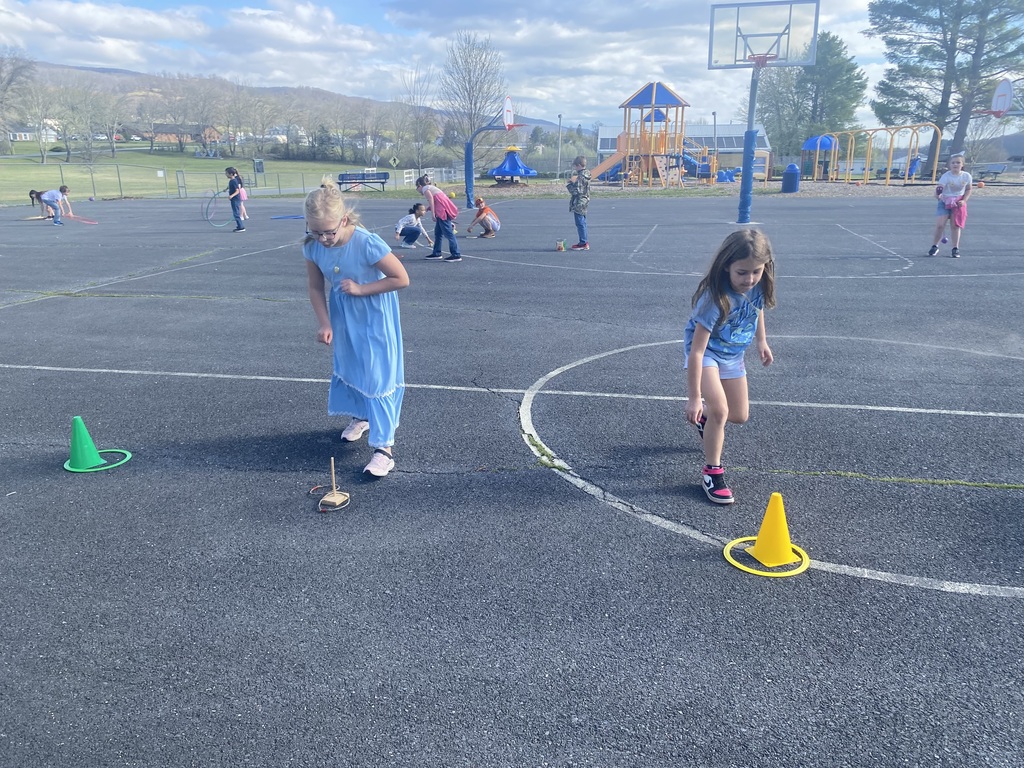 ✨🏫  Mrs. Wood brought history to life with fun Colonial Stations in P.E., where our elementary students experienced the colonial versions of modern-day equipment! 🇺🇸👣  From hands-on activities to a glimpse of how kids stayed active long ago, it was a great mix of learning and movement. Way to go, Rams! 🐏💪