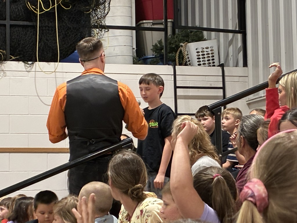 🪀✨ The NED Show came to visit! ✨🪀  Our students had an amazing time enjoying The NED Show, a high-energy assembly all about positive mindset and never giving up! 🙌  Through incredible yo-yo tricks and lots of laughs, students learned what NED stands for: 💡 Never give up 💡 Encourage others 💡 Do your best  This engaging program uses fun and interactive demonstrations—like yo-yoing—to teach perseverance and character in a way kids won’t forget.  And let’s be honest… the yo-yo tricks were a HUGE hit! 🪀🔥  Way to go, Rams—keep that NED mindset going strong! 🐏💪