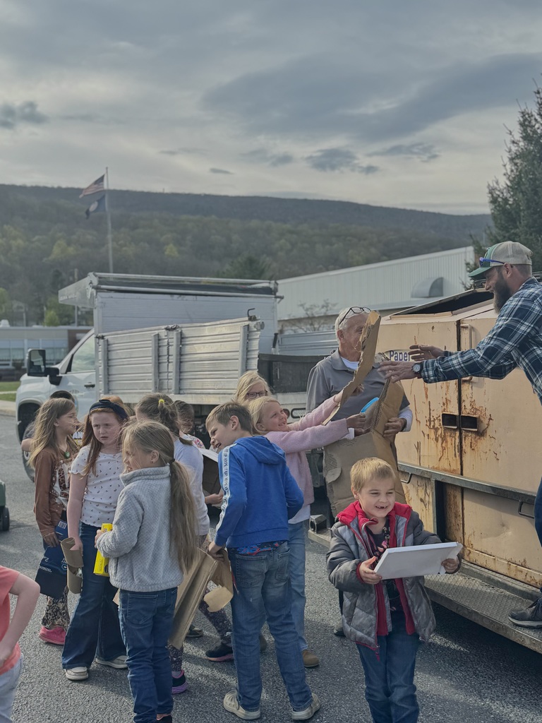 ♻️🌎  Kindergarten and 2nd grade students celebrated Earth Day by bringing recyclables from home and working together to sort them! What a great hands-on way to learn how we can all take care of our planet. 🌱  A big thank you to Mr. Waybright for bringing the county’s recycling trailer and teaching our students all about the importance of recycling. We appreciate you helping make this day so meaningful! 👏