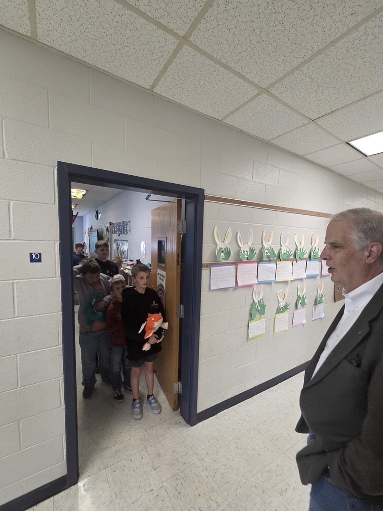 We were pleased to welcome Senator Mark Obenshain to Highland County Public Schools today!  We appreciate his continued support of small, rural education across Virginia and his ongoing commitment to our students and community.