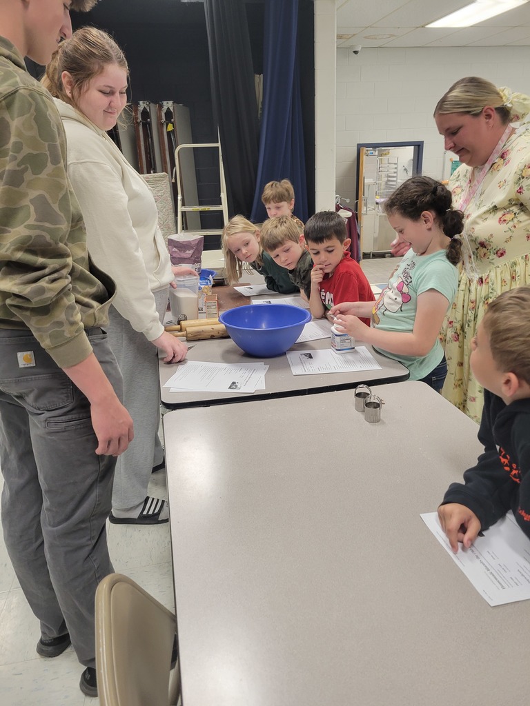 🇺🇸 A Taste of History!  Last Tuesday, our Culinary Arts classes teamed up with elementary students for a hands-on experience in the kitchen! Together, they made old-fashioned biscuits and Williamsburg cookies to complement their study of the 250th anniversary of America.  Learning came to life as students mixed, baked, and explored a delicious piece of our nation’s history! 🥣🍪
