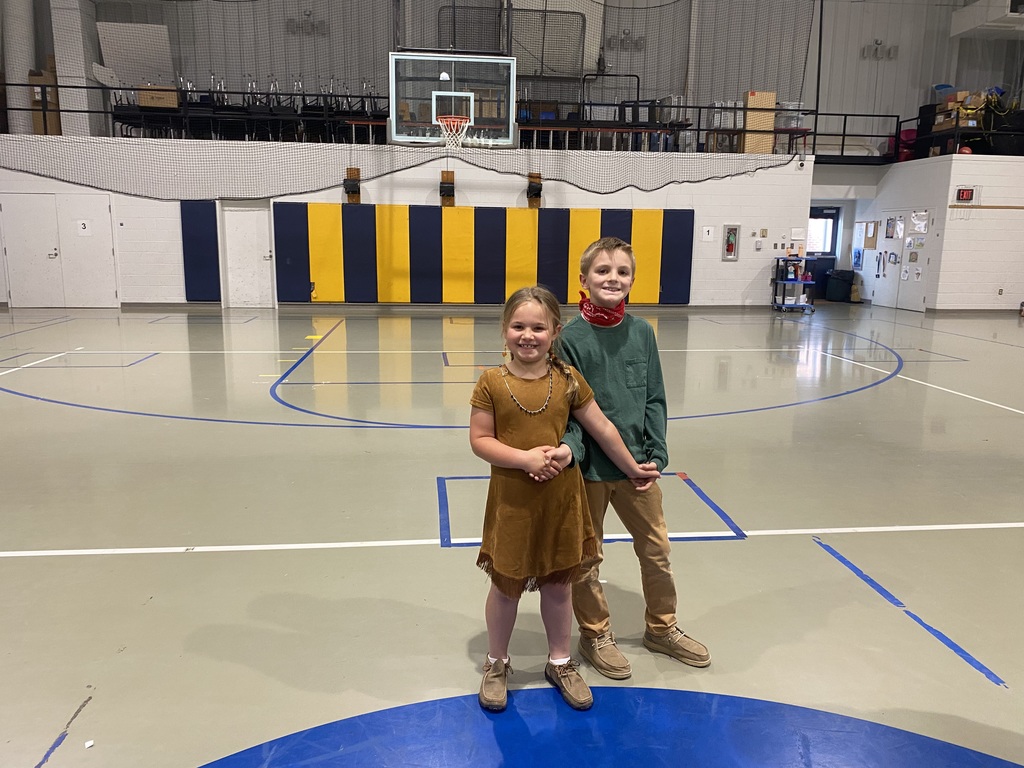 💃🕺 Stepping Back in Time!  Students had a wonderful time learning colonial dances with Ellen, Eugene, and Cappie! From lively steps to traditional movements, they experienced a fun and interactive glimpse into life during colonial times.  Thank you for bringing history to life in such a memorable way! 🇺🇸