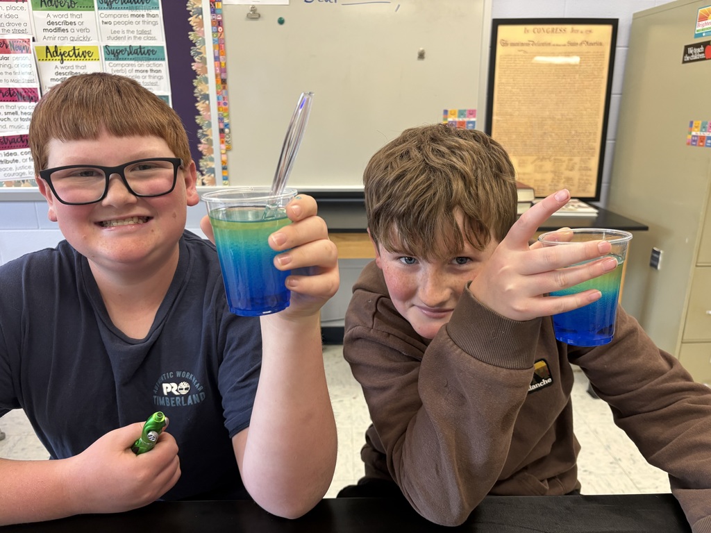 🌊 The 5th graders “dove” into their ocean unit this week and had a whale of a time learning! Students created ocean zone models to explore the differences between the sunlight zone, twilight zone, and midnight zone—bringing the mysteries of the deep sea to life through hands-on learning! 🐠🔦🌌