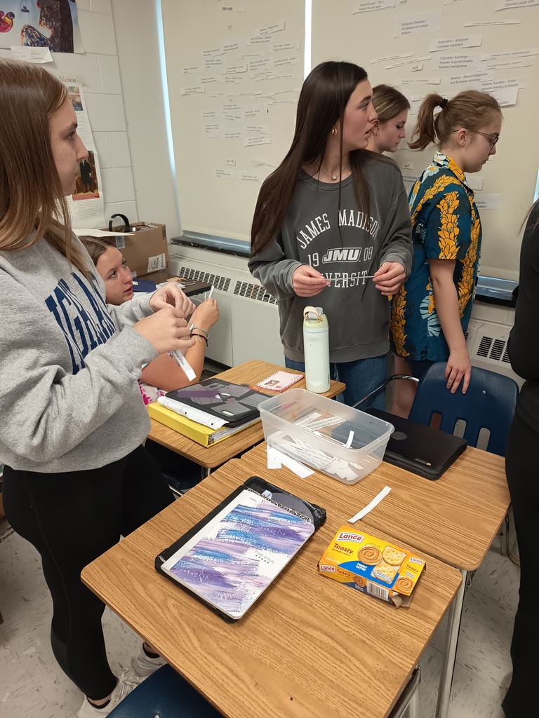📚⏳ AP World History students are working hard building a timeline to help prepare for their upcoming exam! From major civilizations to pivotal world events, they’re connecting the dots and reviewing centuries of history one event at a time. Best of luck on the exam—you’ve got this! 🌍✏️💪