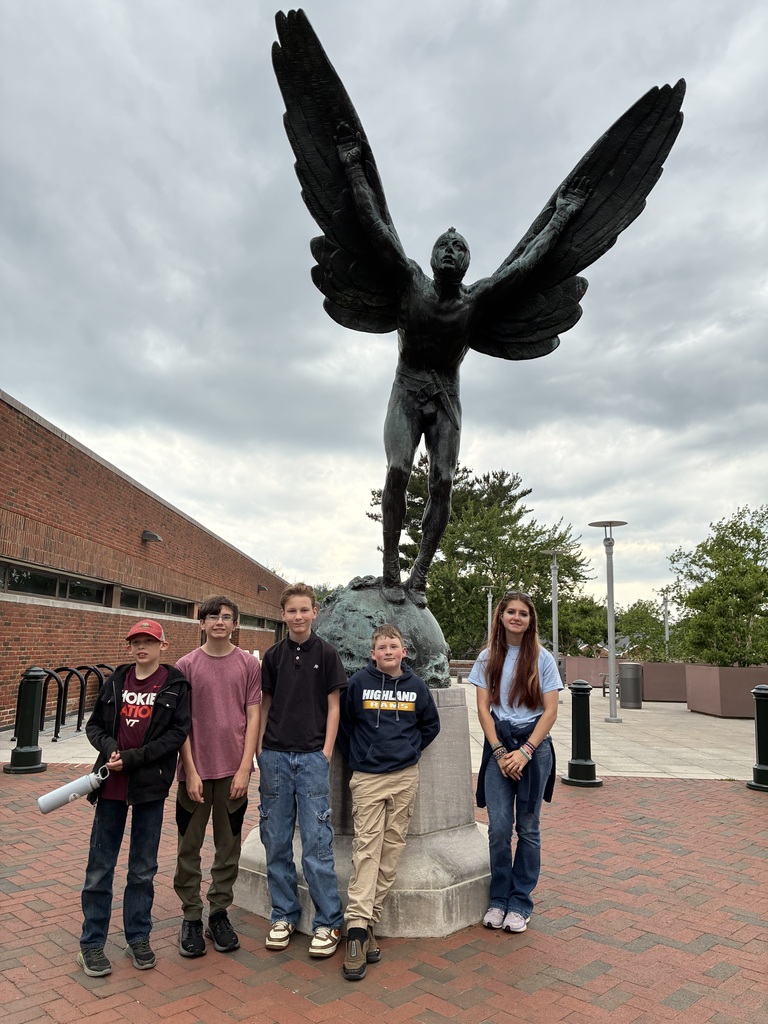 🏛️  Our Highland High School gifted middle and high school students recently enjoyed an enriching trip to Thomas Jefferson’s home, Monticello! Students toured the historic home and grounds, learning fascinating details about Jefferson’s life, family, careers, and many accomplishments. 🇺🇸✨  The adventure continued with a visit to the University of Virginia, where students explored the campus and compared its architectural features to those they observed at Monticello. They were especially amazed by the impressive Alderman Library, spanning 5 floors and more than 250,000 square feet! 🤯📖  What a wonderful opportunity to bring history, architecture, and higher education to life through hands-on learning! 💙💛