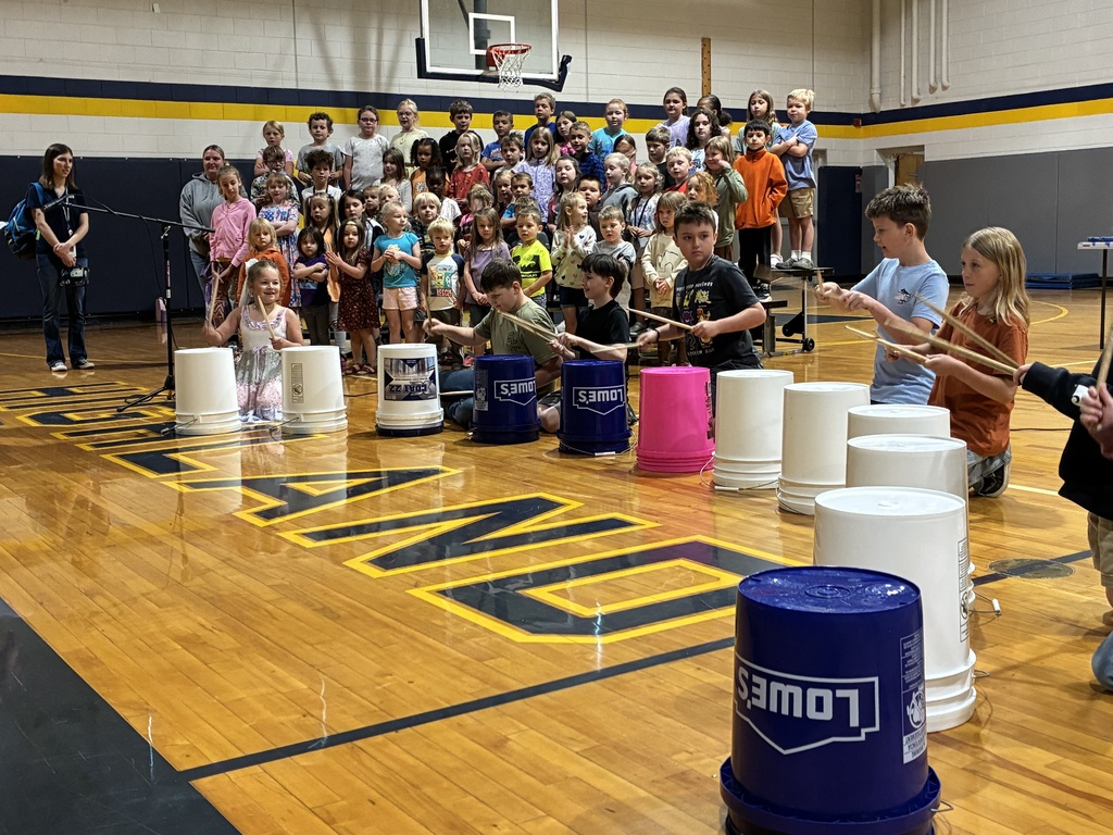 🎭🎶 Our students have been working incredibly hard in preparation for tonight's Fine Arts Night! From rehearsing musical performances to creating beautiful artwork and presentations, their dedication, creativity, and talent have been on full display. 🎨🎤  We are so proud of the effort they have put into making this a special event and can't wait to share their accomplishments with our community.  📅 Tonight, May 29 ⏰ 6:00 PM 📍 Highland High School Gymnasium  Join us as we celebrate the arts and the amazing talents of our HCPS students! 💙💛