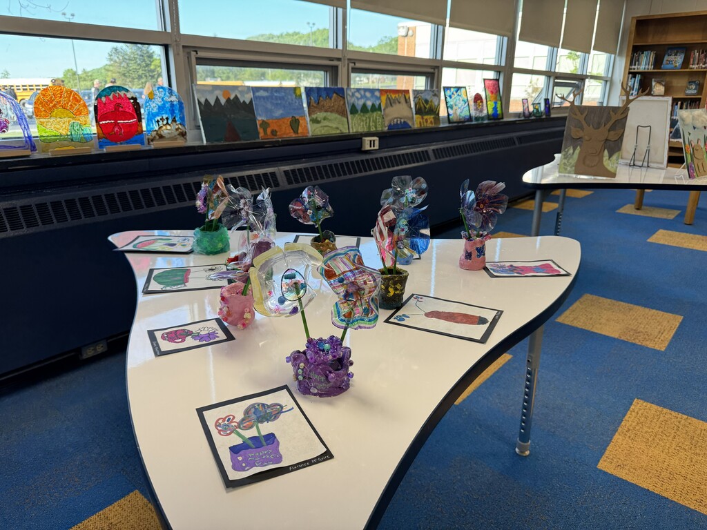 🎨🎶 What an amazing and successful Fine Arts Night we had on Friday!  A huge thank you to Mr. Johnston and Mrs. Deeds for their hard work, dedication, and countless hours of preparation to make this event possible. We are also incredibly proud of our students, whose talent, creativity, and effort were on full display throughout the evening.  Guests enjoyed musical performances from students in Pre-K through 12th grade and had the opportunity to view beautiful artwork created by students across all grade levels. It was a wonderful celebration of the arts and a reminder of the incredible talent we have at HCPS.  Thank you to everyone who attended and helped make the evening such a special success!