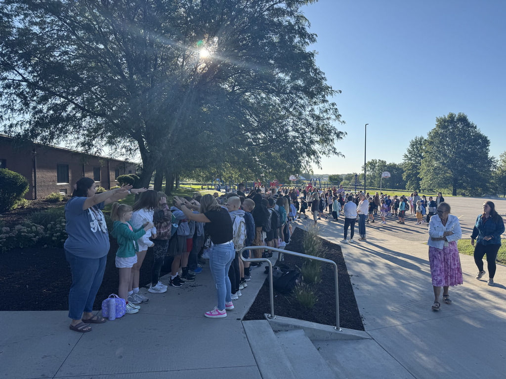 Elementary 5th Grade Welcome Line!