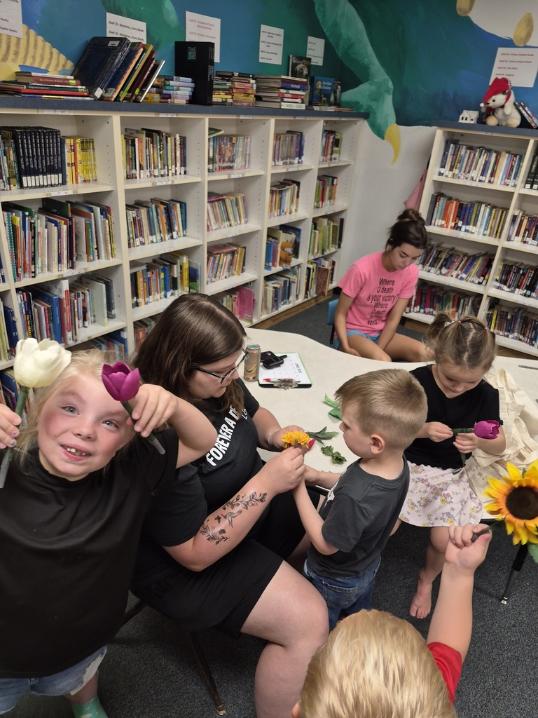 Making flower pens.