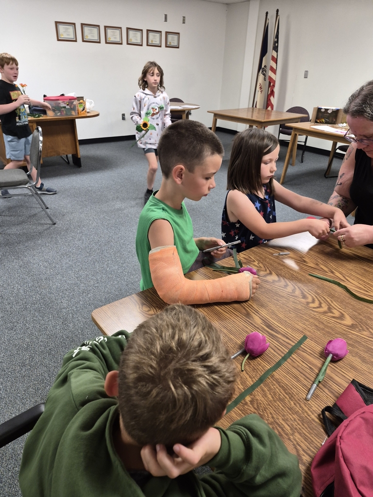 Making flower pens.