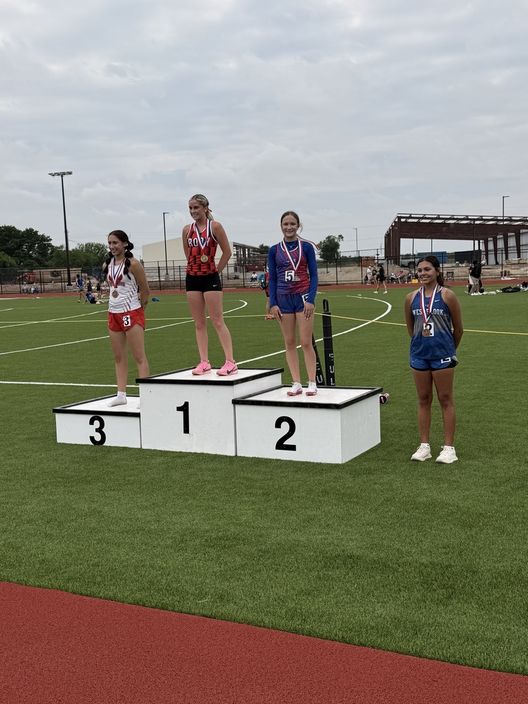 Hallee Montgomery - 2nd place 800m