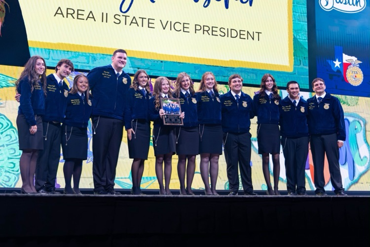 Kinley Hoelscher state FFA Officer