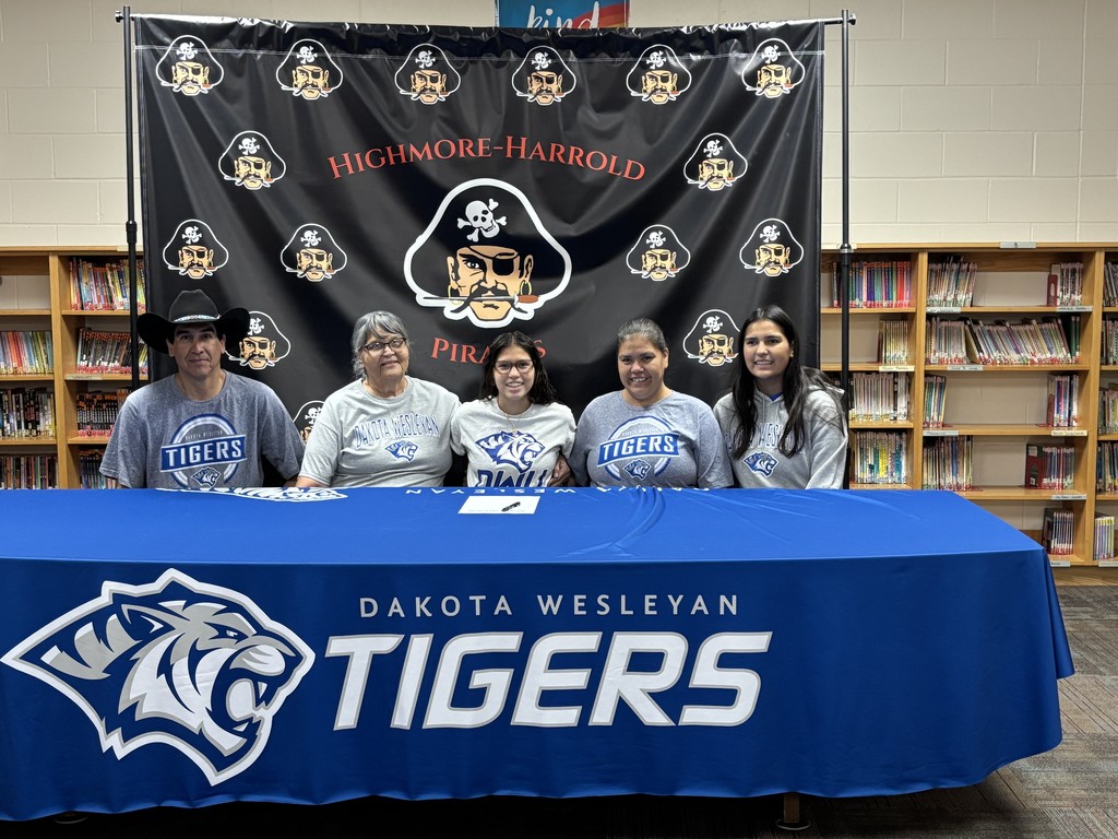 Autumn Fallis signing with family