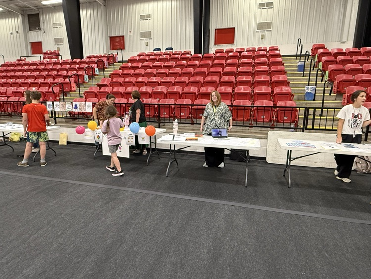 Although we received a much needed rain, the Hillcrest community showed up in support of our Parent Night! We appreciate all parents!! Thank you for all you do for our students.