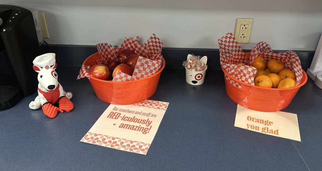 apples and oranges available on the counter for teachers during Teacher Appreciation Week 