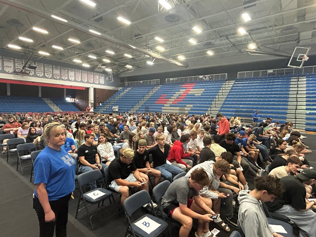 Image of students preparing for graduation night