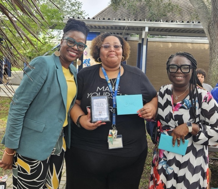 Dr. Wiggs, Ida S. Baker