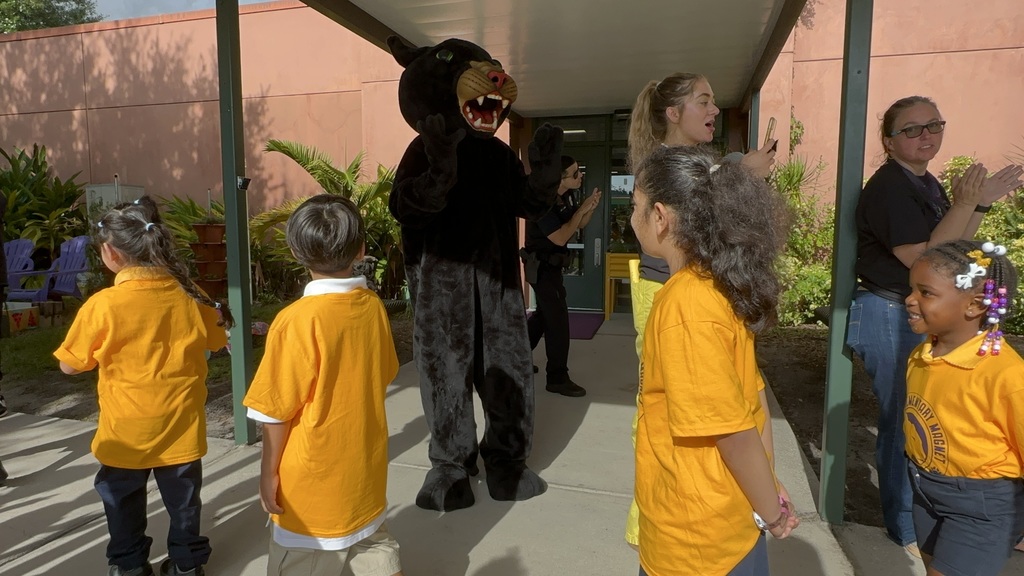 Lomax Elementary's kindergarten clap-in