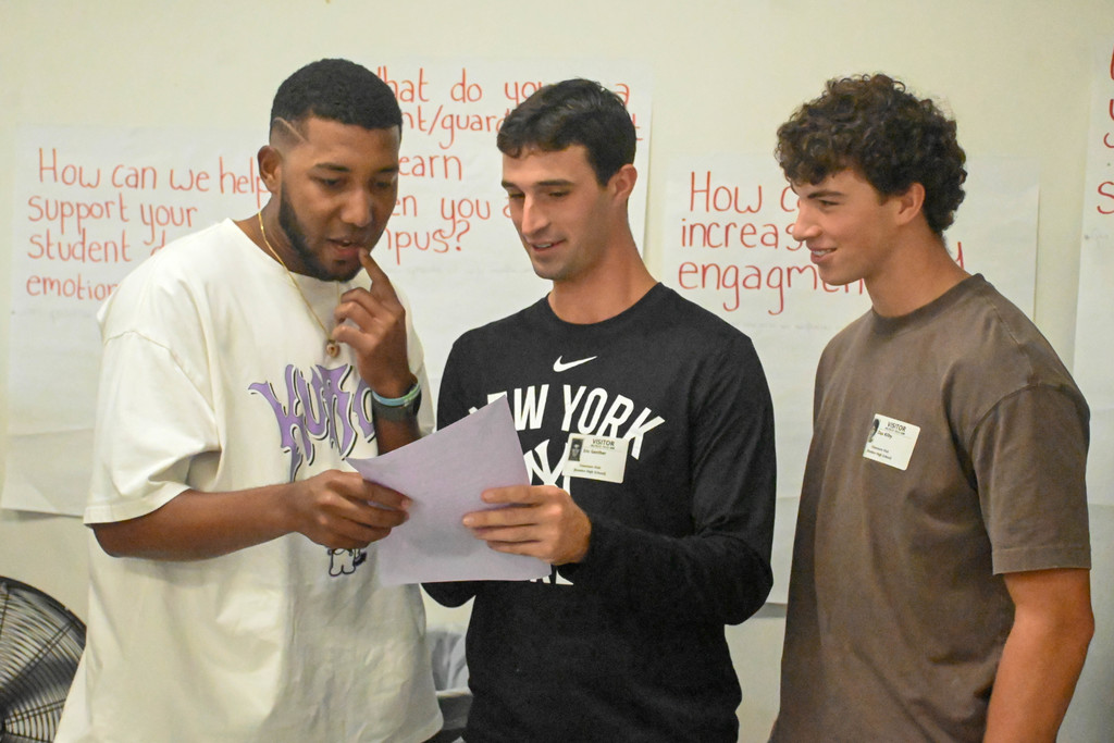 Tampa Tarpons visit Brandon High School