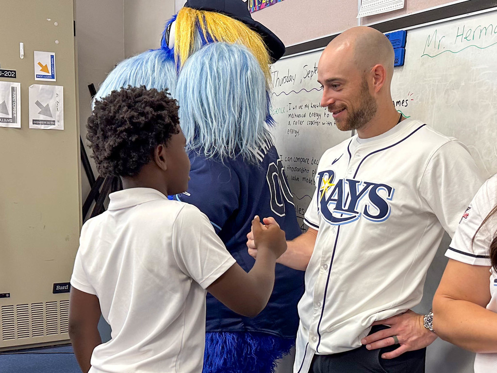 Rays players deliver schools supplies to Tampa Bay Blvd. Elementary