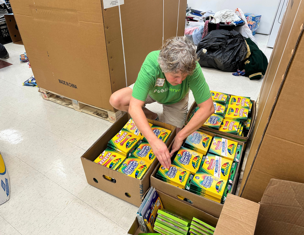 Publix gives back and volunteers at Buchanan!