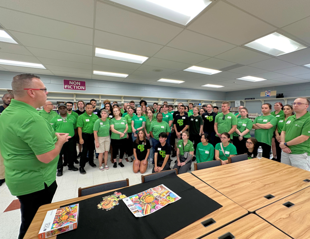 Publix gives back and volunteers at Buchanan!