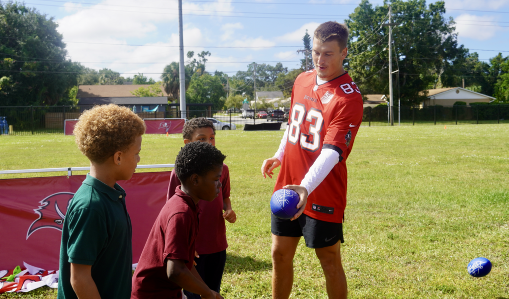Bucs at Lockhart ES