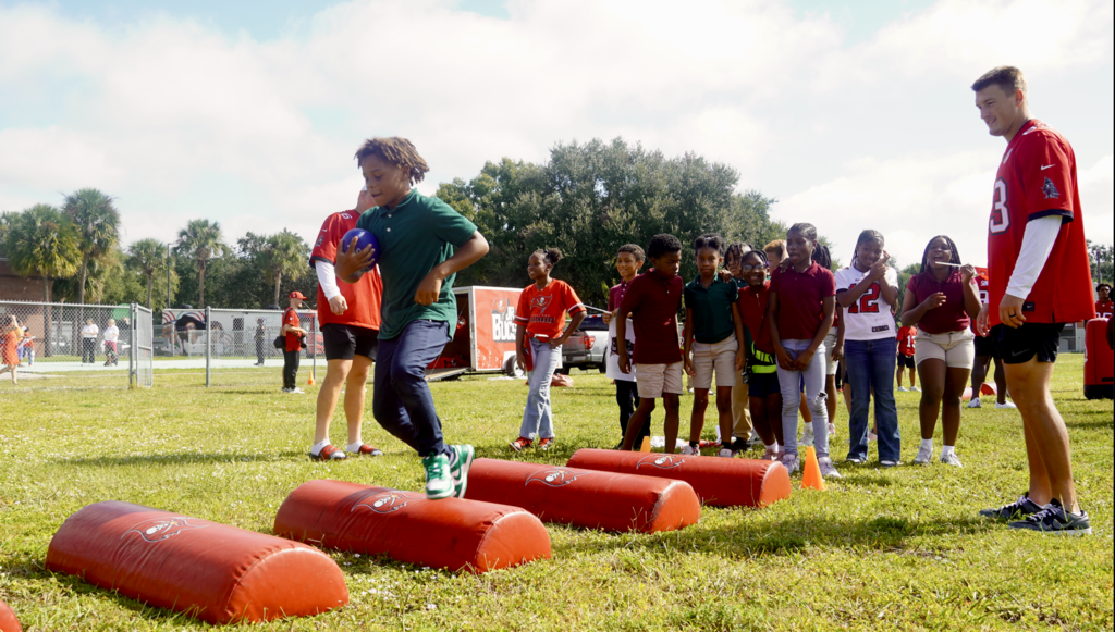 Bucs at Lockhart ES