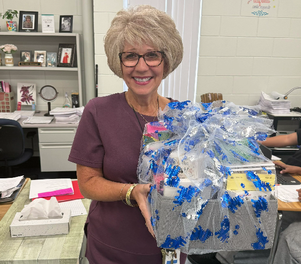 Falcon Bucks Winner Mrs. Montenegro