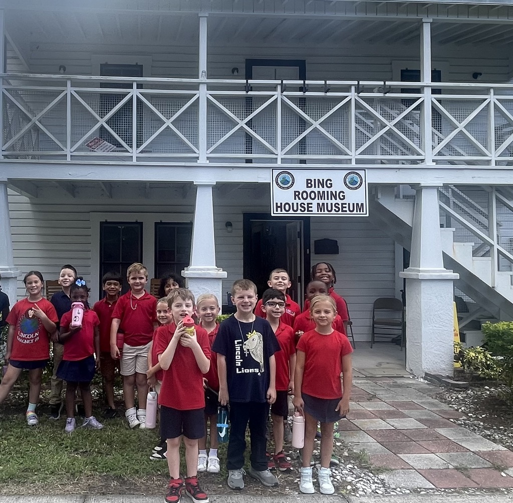 Students in front of the Bing House