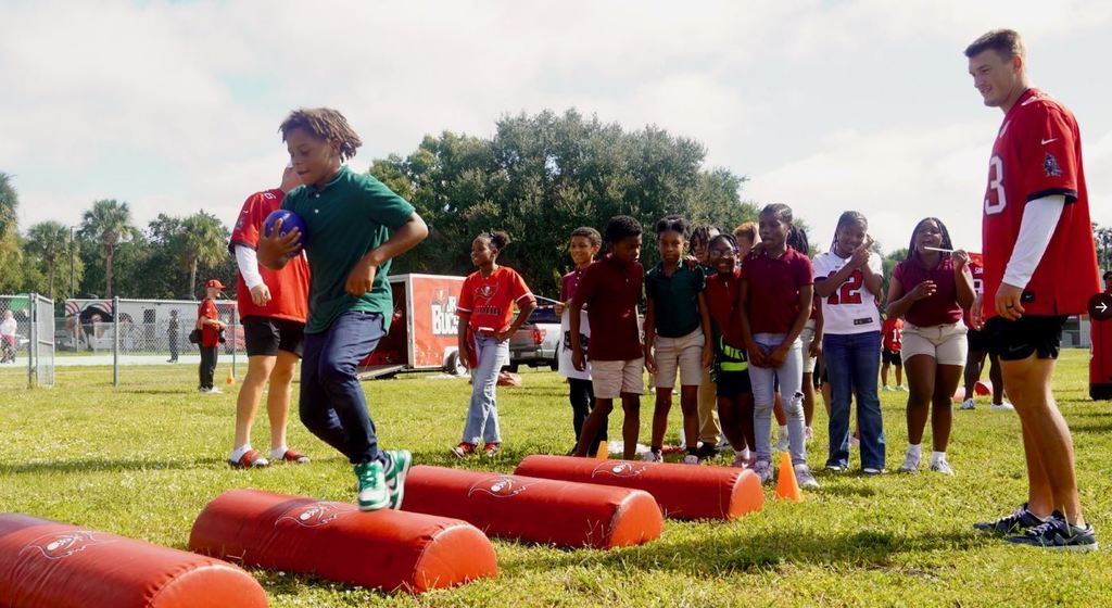 Lockhart Bucs covered courts