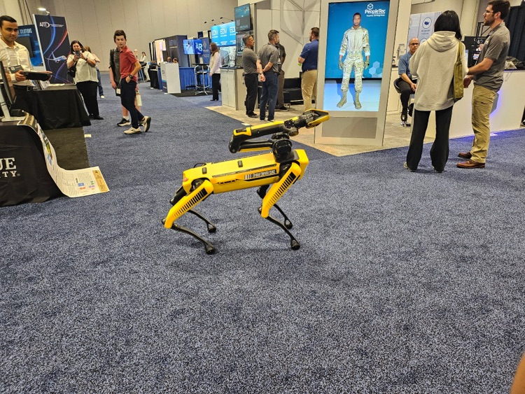 Stewart Middle School students at I/ITSEC 2025