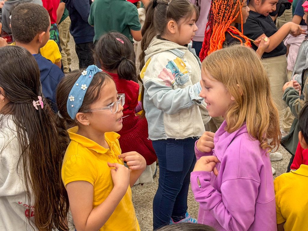 Jack Hartmann visits Mort Elementary