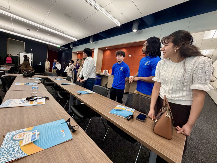 Financial Academy Field Trip to Suncoast 