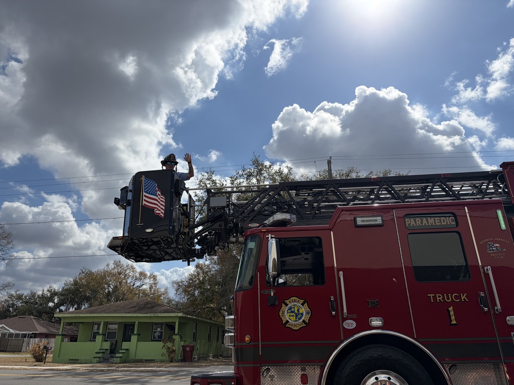 Plant City Fire Rescue sharing with Kindergarten students