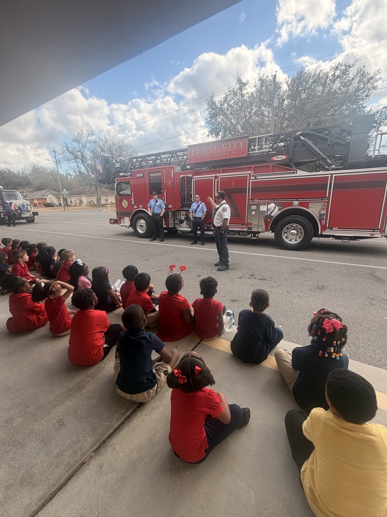 Students learning about fire trucks