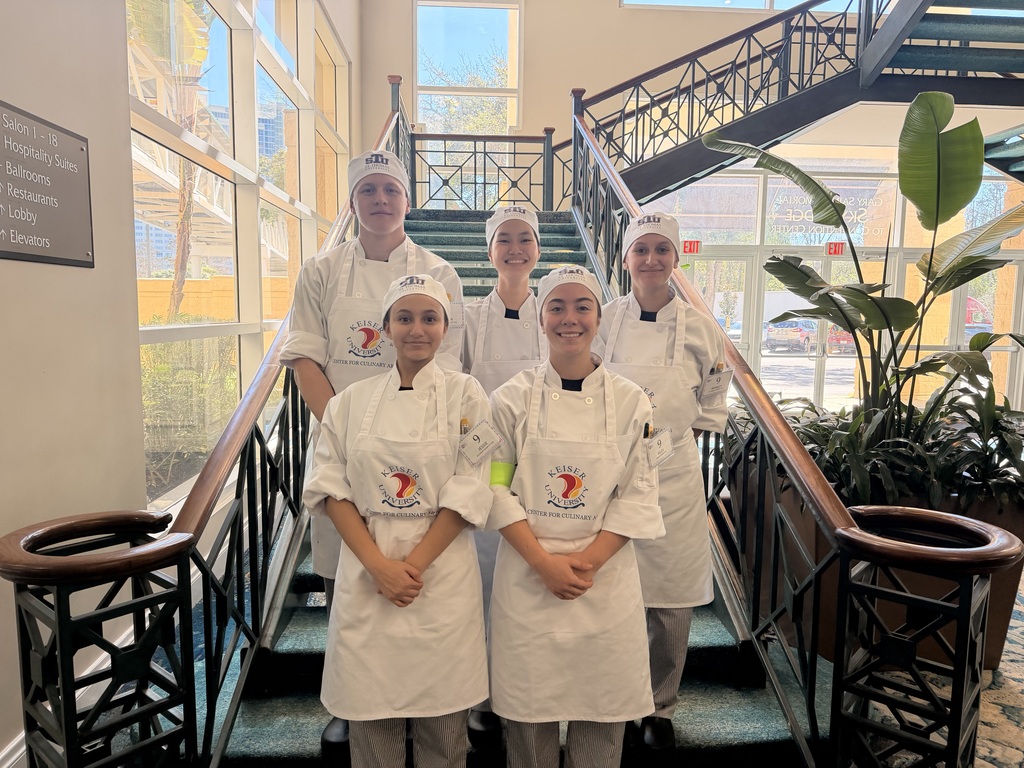 Strawberry Crest culinary students