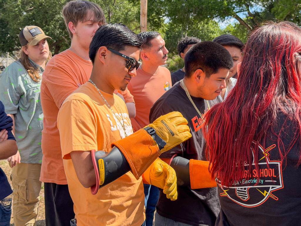 Plant City High School field trip to TECO and JTAC